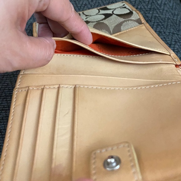 Authentic Coach Wallet! - Picture 7 of 13